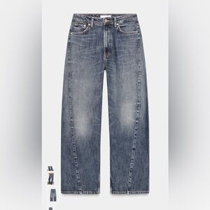 Zara Mid-Rise Barrel Washed Blue Jeans